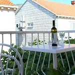Jozefina Gostinjska kuća 3*